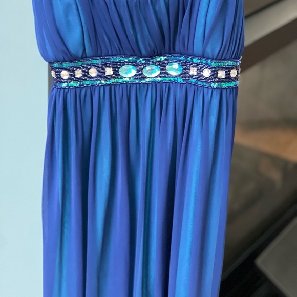 New Party Dress with tie back ribbon with fancy accents on waist size medium - Picture 8 of 8